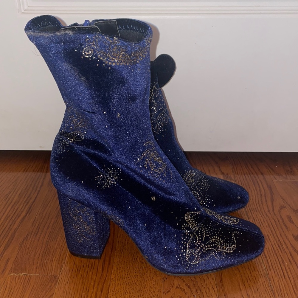 Zodiac heel boots size 9 urban outfitters